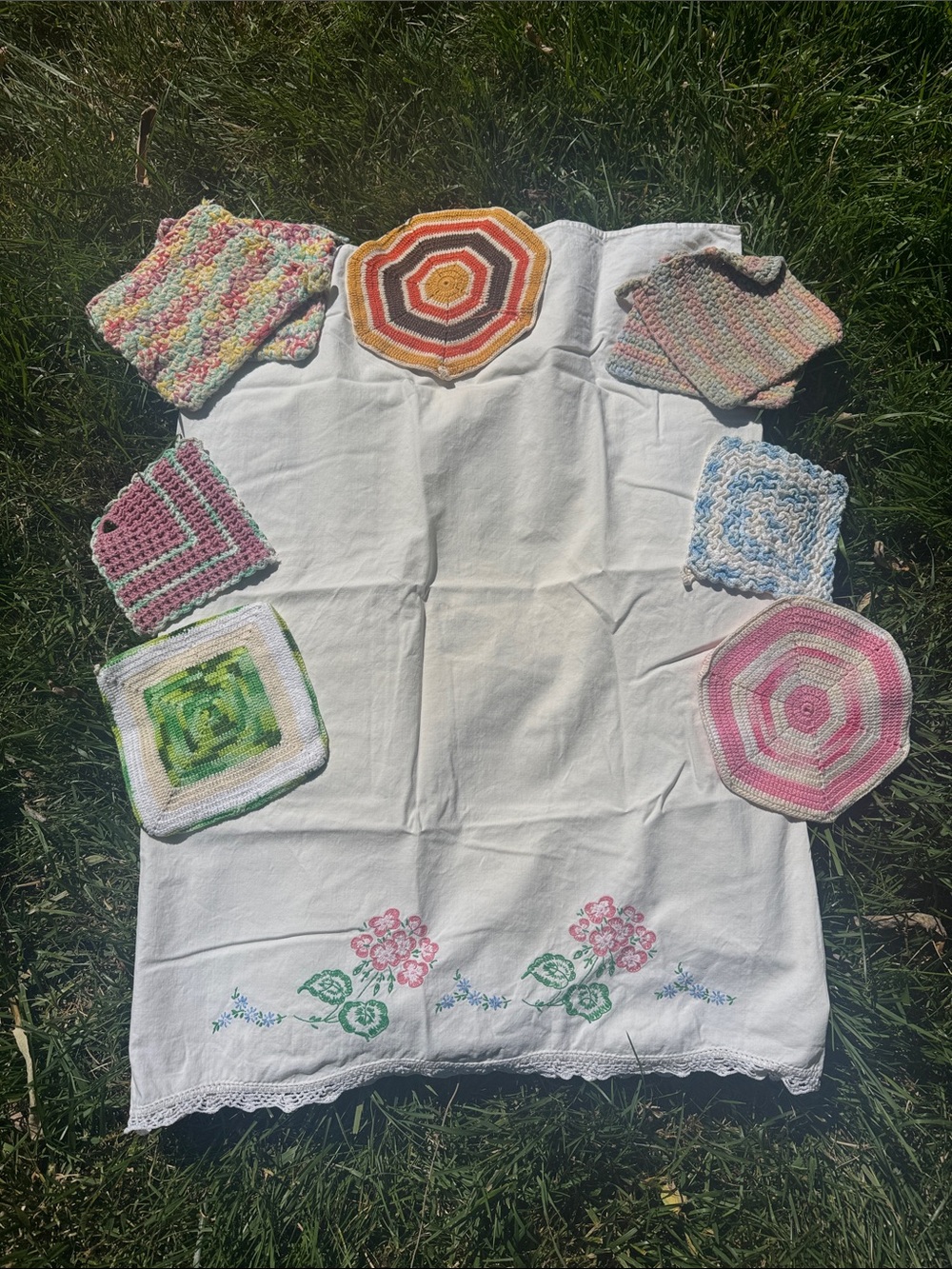 VTG, potholders and a pillowcase a bundled set.